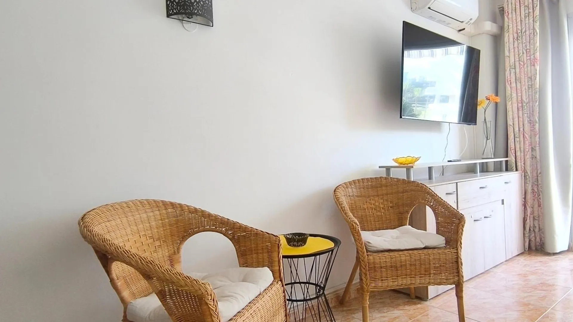 Atlantico - Pool, Ac, Close To The Beach And City Center Lägenhet